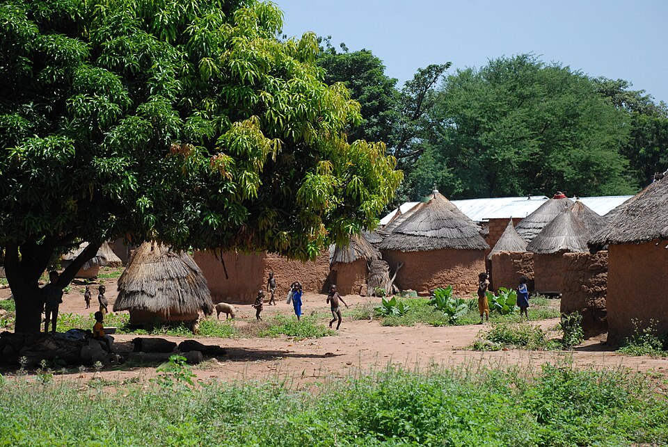 File:Benin village atakora.JPG