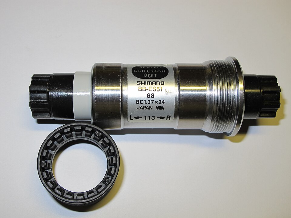 File:KK Shimano BB-ES51 68x113 bottom bracket 02.JPG