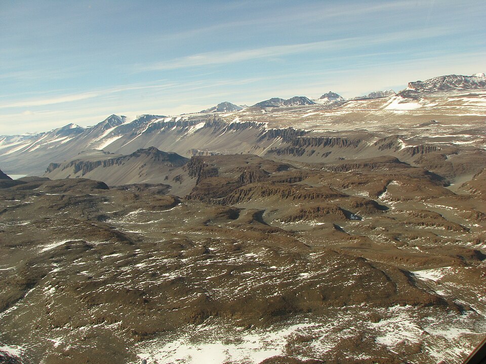 File:Labyrinth, Wright Valley, McMurdo Dry Valleys, Antarctica.jpg